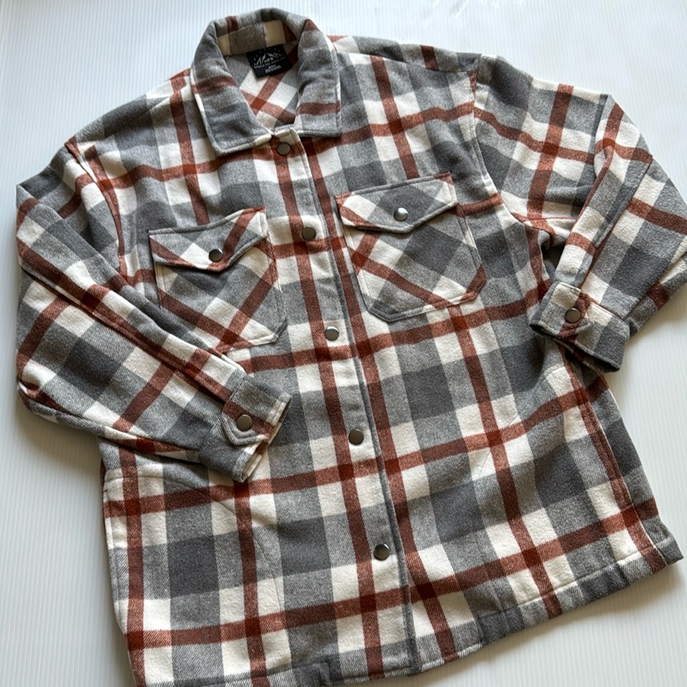HFX brown & gray plaid snap front shirt - jacket. Women’s Size small